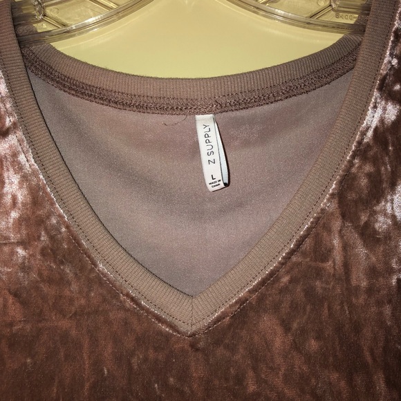 NWOT Z supply top - Picture 2 of 4